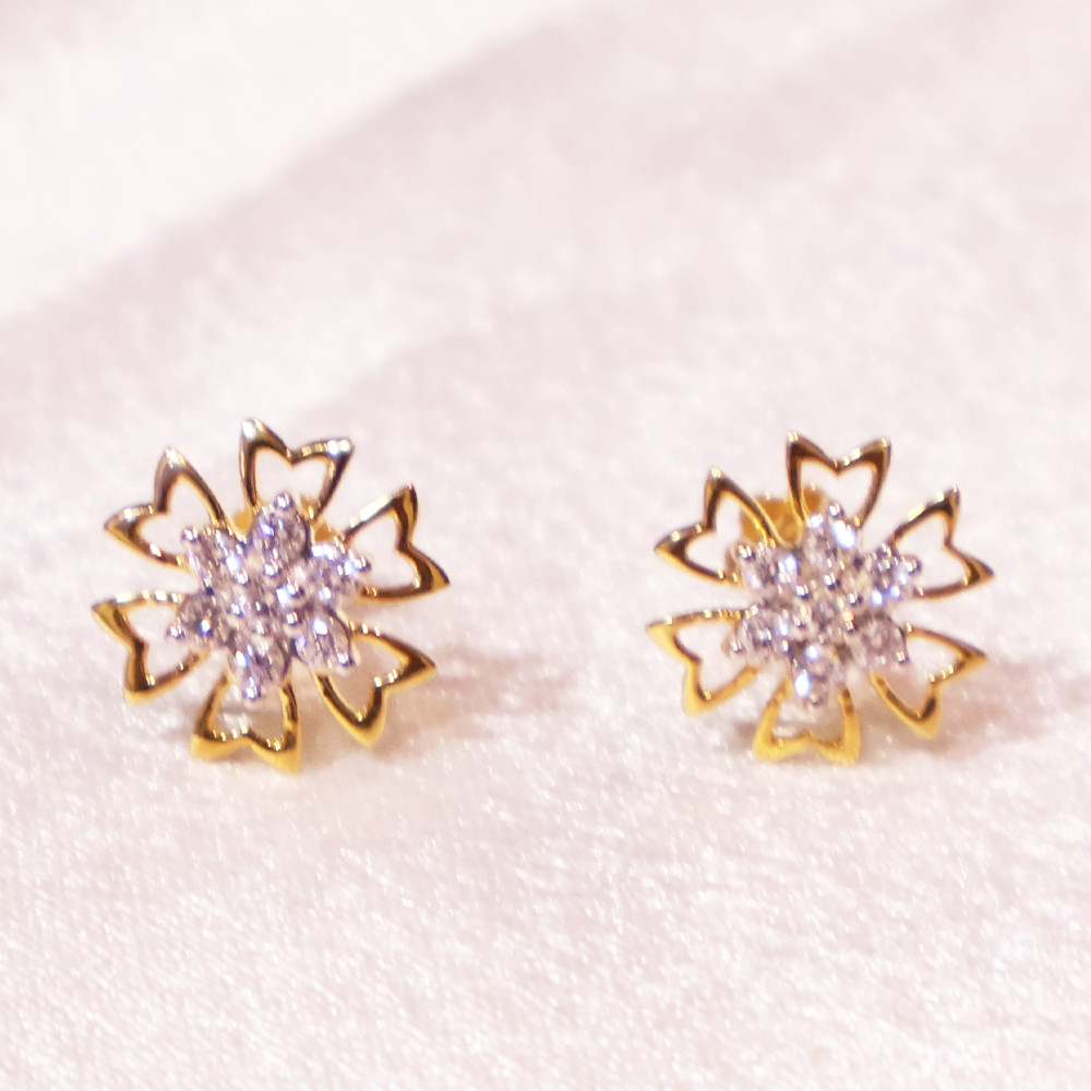 DIAMOND STUD